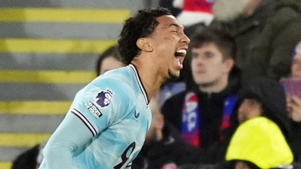 Burnley stun Crystal Palace with chaotic blitz to end horror run