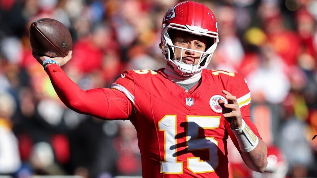 Patrick Mahomes looking downfield to pass during a Kansas City Chiefs game