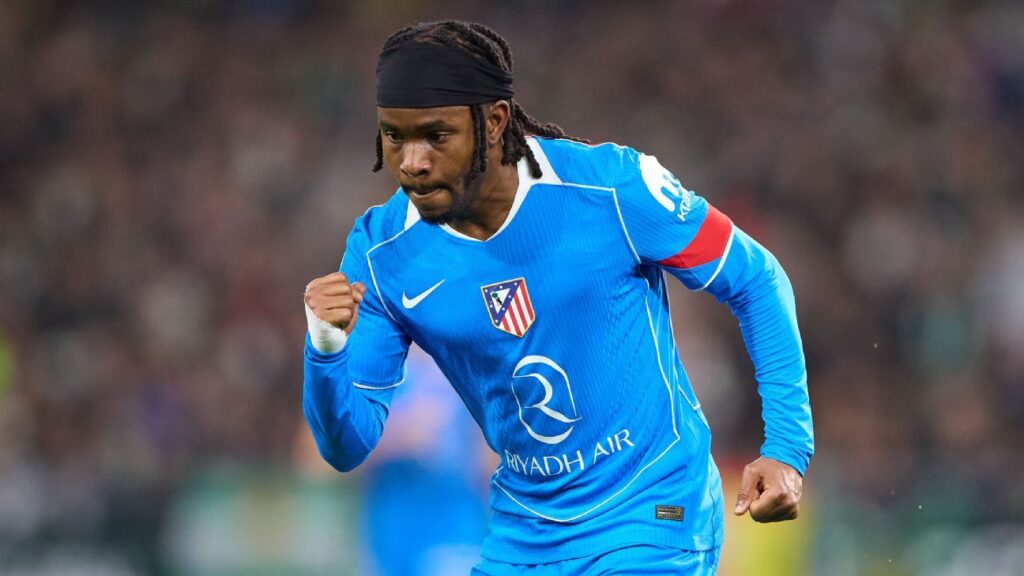 Copa del Rey: Simeone finds unlikely key to unlock Barcelona defence