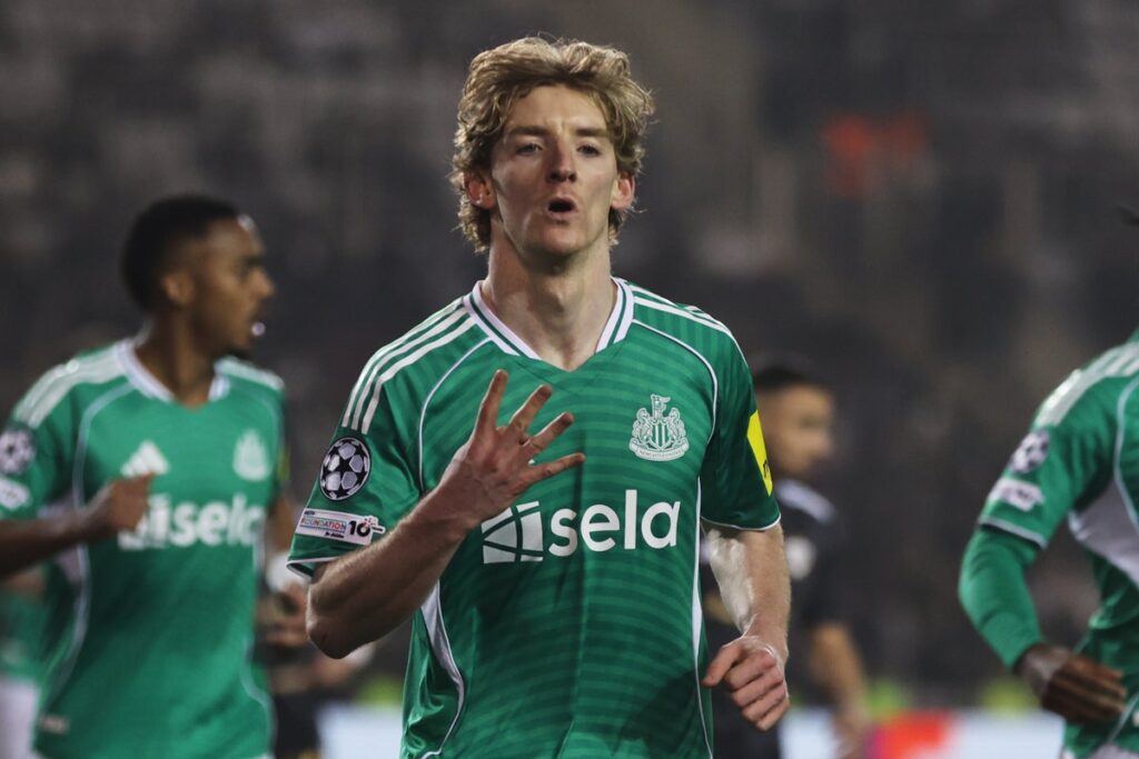 Anthony Gordon celebrating a goal for Newcastle United in the Champions League