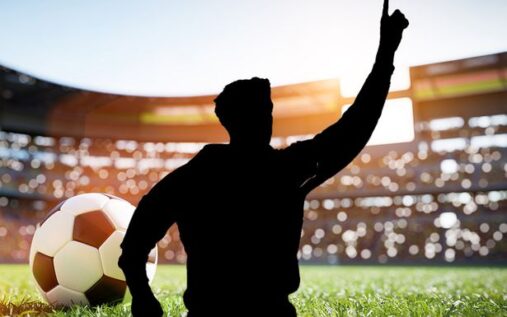 Dave Kitson playing for Reading during a Premier League match