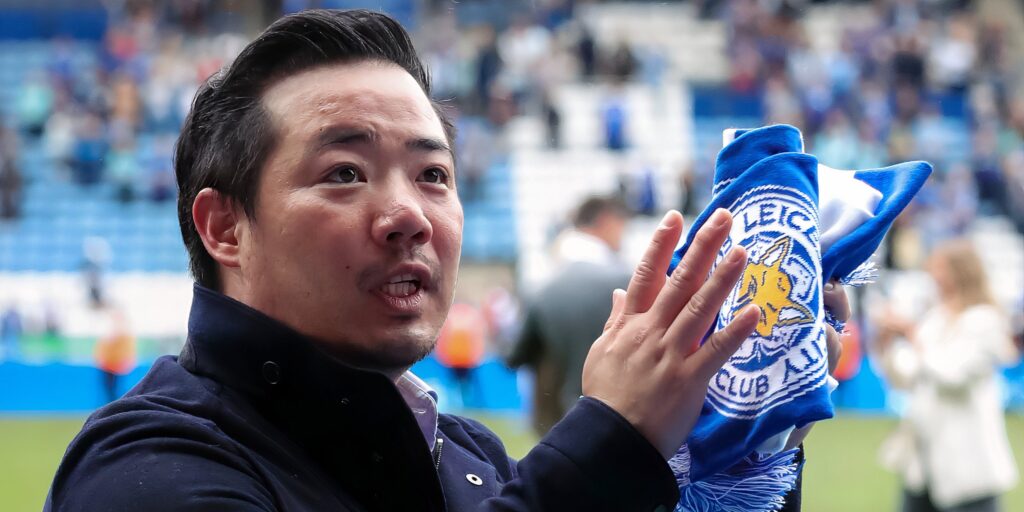 Gary Rowett issuing instructions from the touchline during a match