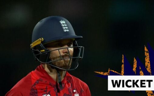 Shaheen Shah Afridi celebrating the wicket of Phil Salt with Pakistan teammates