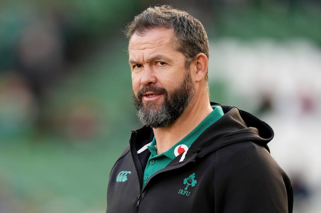 Ireland head coach Andy Farrell issues instructions to his players during training at the Aviva Stadium