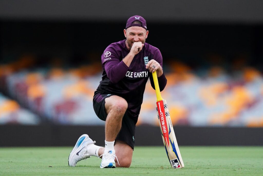 England head coach Brendon McCullum talking with bowling consultant Tim Southee during a training session