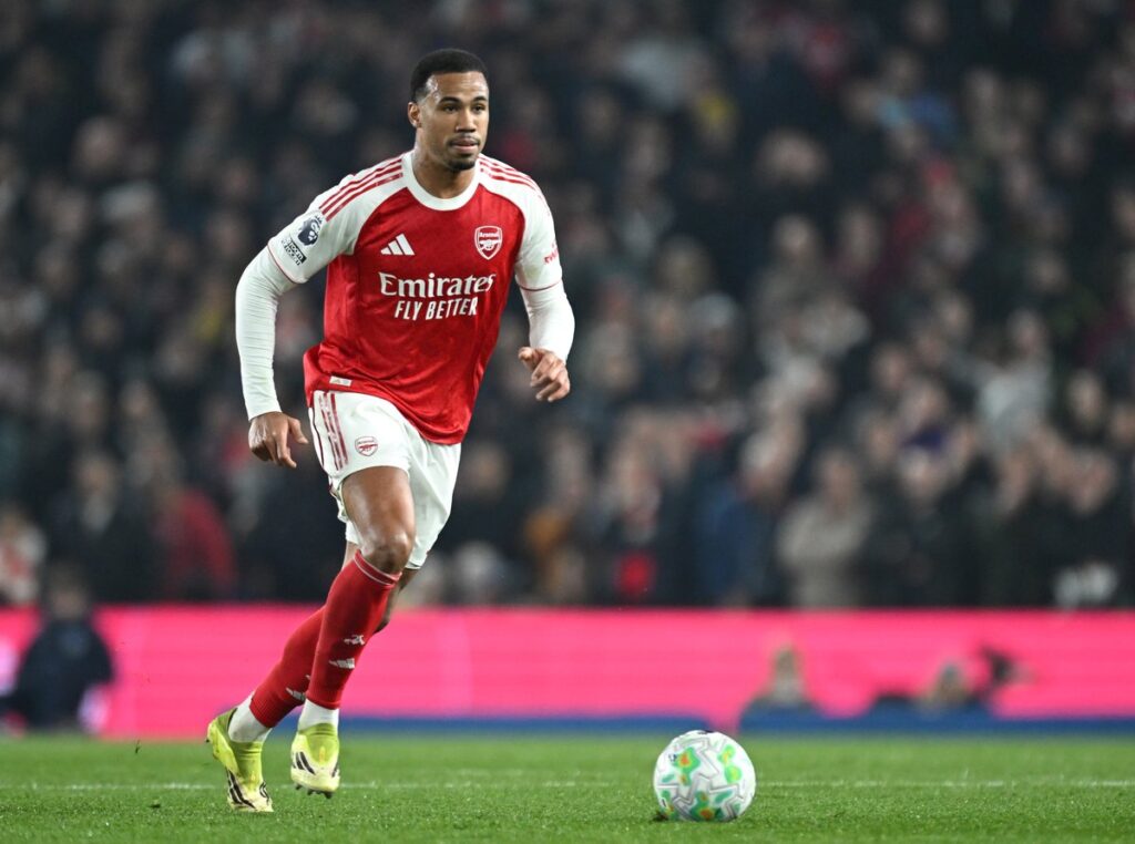 Gabriel Magalhaes shouting instructions to the Arsenal defence during the match against Brighton