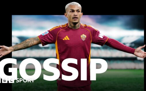 Roma right-back Wesley Franca controlling the ball during a Serie A football match