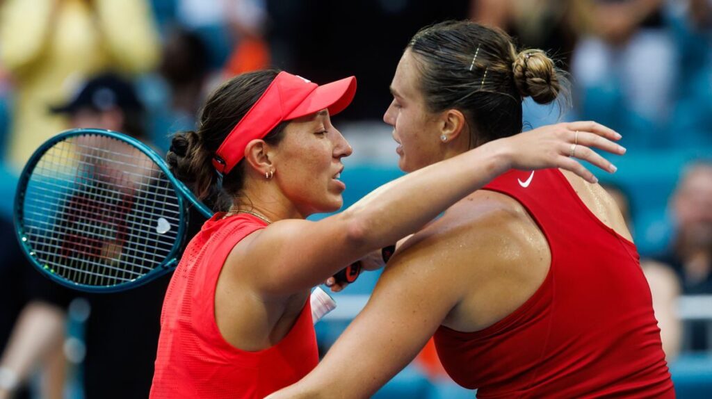 Aryna Sabalenka and Jessica Pegula at the Miami Open trophy presentation ceremony