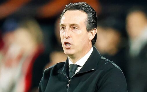 Kiernan Dewsbury-Hall playing for Everton in the Premier League