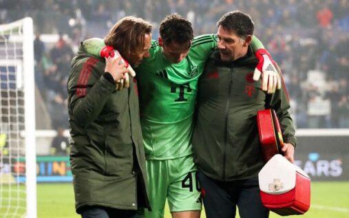 Bayern Munich manager Vincent Kompany looking concerned on the touchline