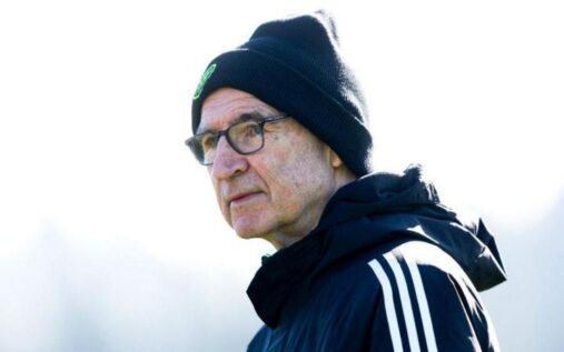 Martin O'Neill issuing instructions from the touchline during a Celtic match