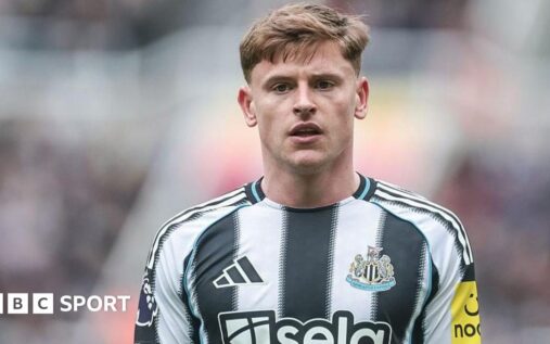 Harvey Barnes playing for Newcastle United in the Premier League