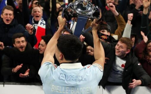 Louis Bielle-Biarrey running with the ball to score a try for France in the Six Nations
