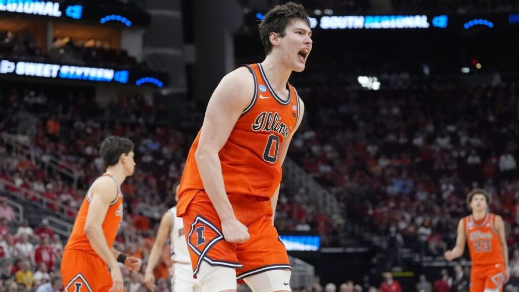 Illinois basketball players celebrate on the court after defeating Houston to reach the NCAA Elite Eight