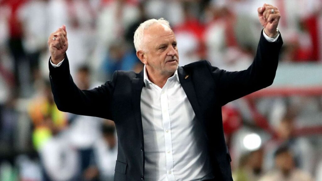 Graham Arnold managing on the touchline for the Iraq national football team
