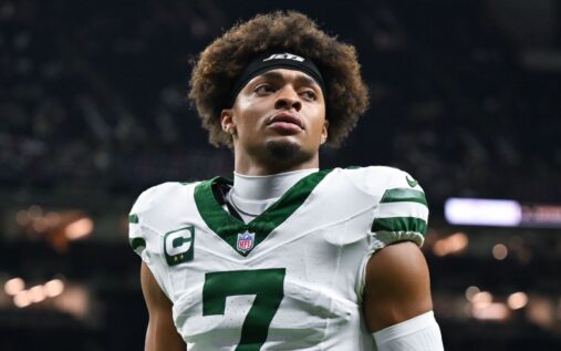 Quarterback Justin Fields preparing to throw a pass for the New York Jets