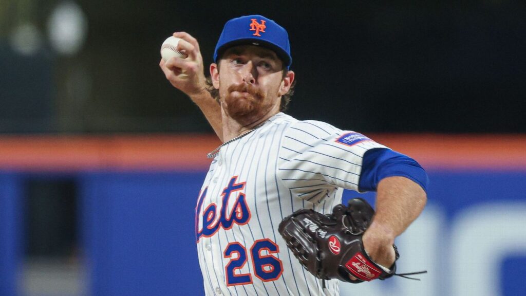 New York Mets pitcher Nolan McLean throwing a fastball on the mound