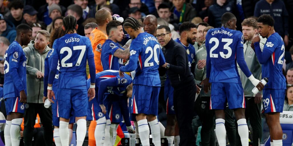 Anthony Gordon celebrating his goal for Newcastle United against Chelsea at Stamford Bridge