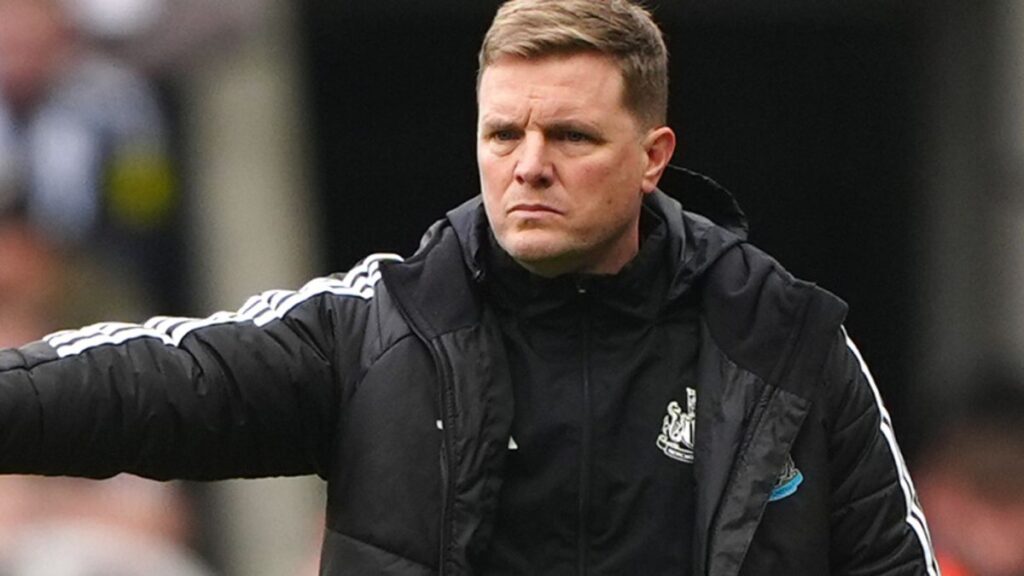 Eddie Howe looking concerned on the touchline during a Newcastle United match