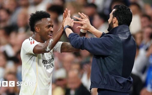 Real Madrid manager Alvaro Arbeloa giving tactical instructions to forward Vinicius Junior
