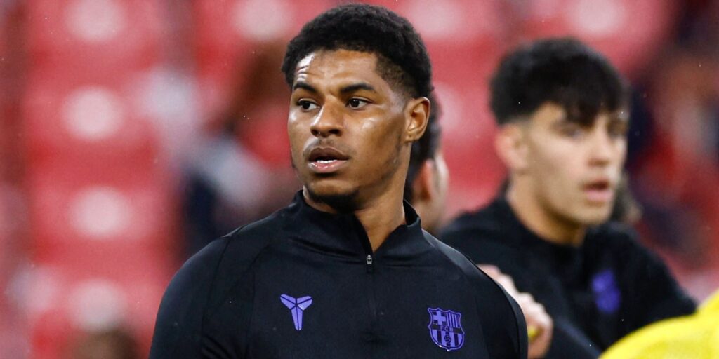 Marcus Rashford looking frustrated on the pitch during a match for Barcelona