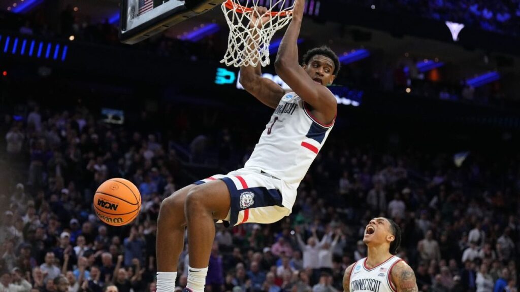 Tarris Reed Jr of the UConn Huskies looking determined on the basketball court during the NCAA tournament