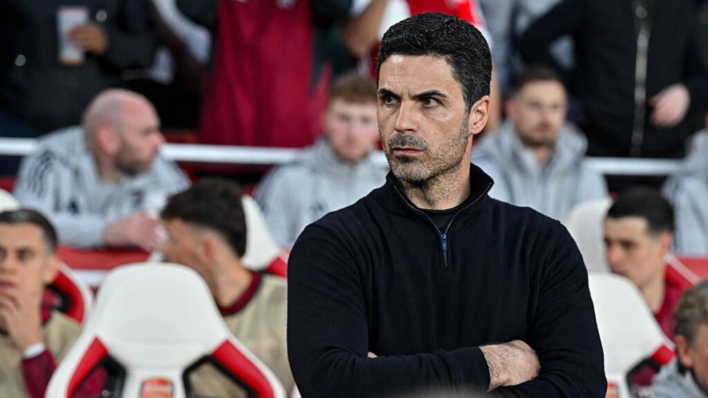 Mikel Arteta instructing his players from the touchline during a crucial match