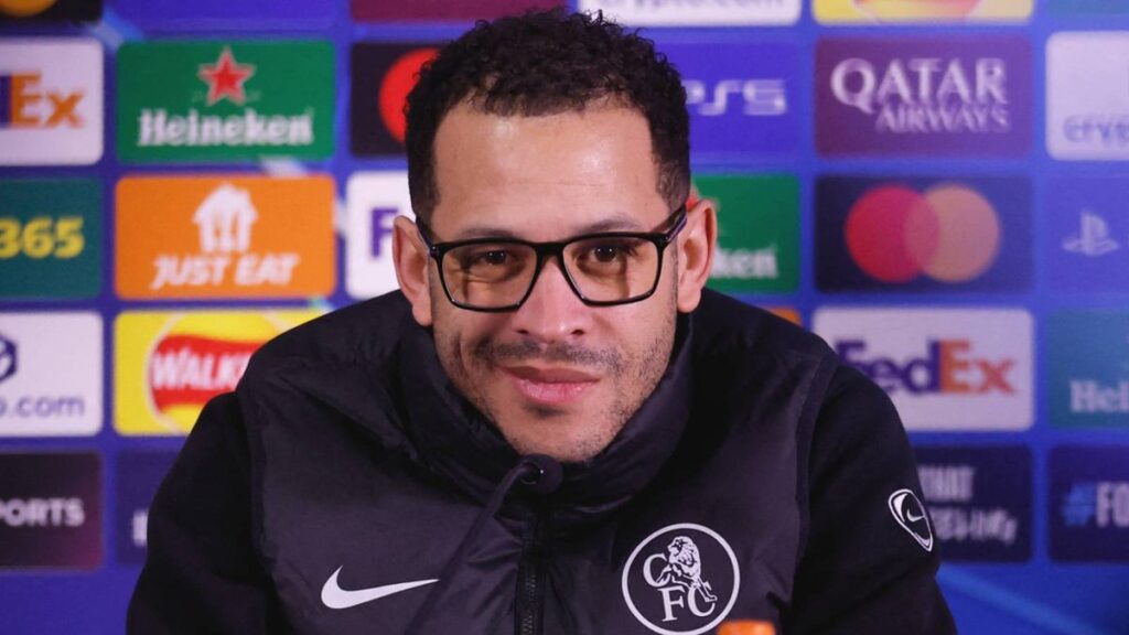 Valentin Barco playing for Strasbourg in Ligue 1