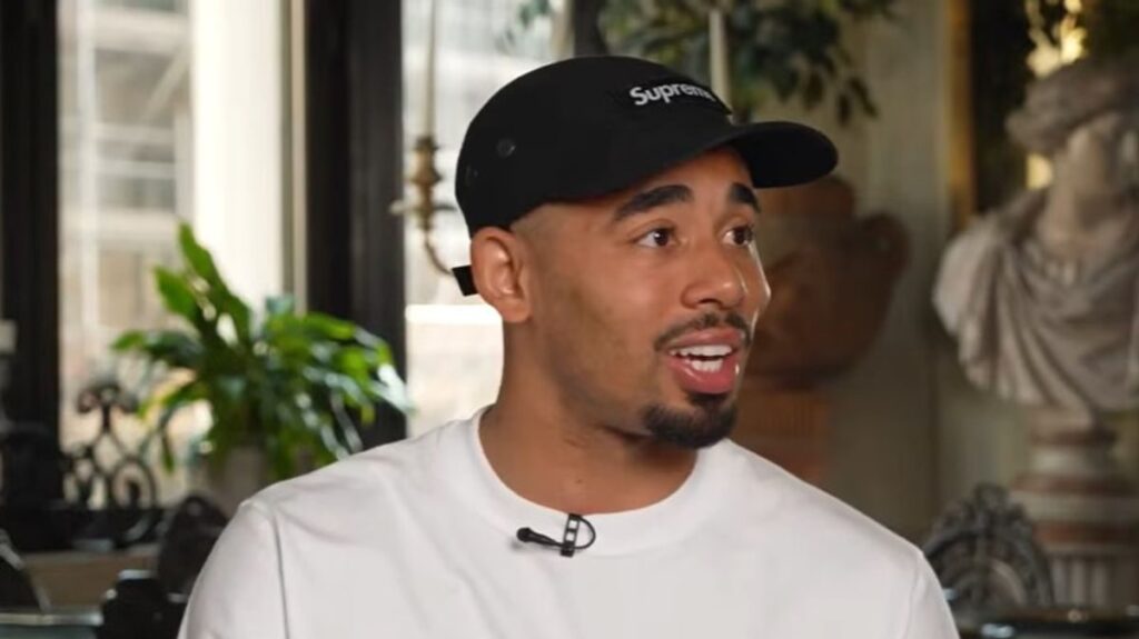 Gabriel Jesus looking focused during an Arsenal Premier League match