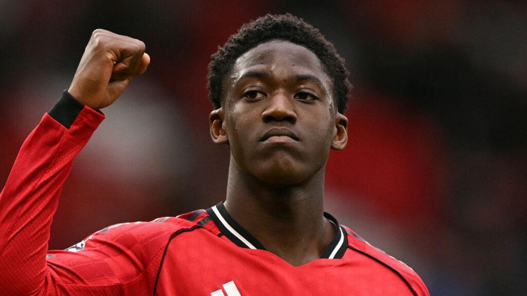 Kobbie Mainoo playing for Manchester United in the Premier League