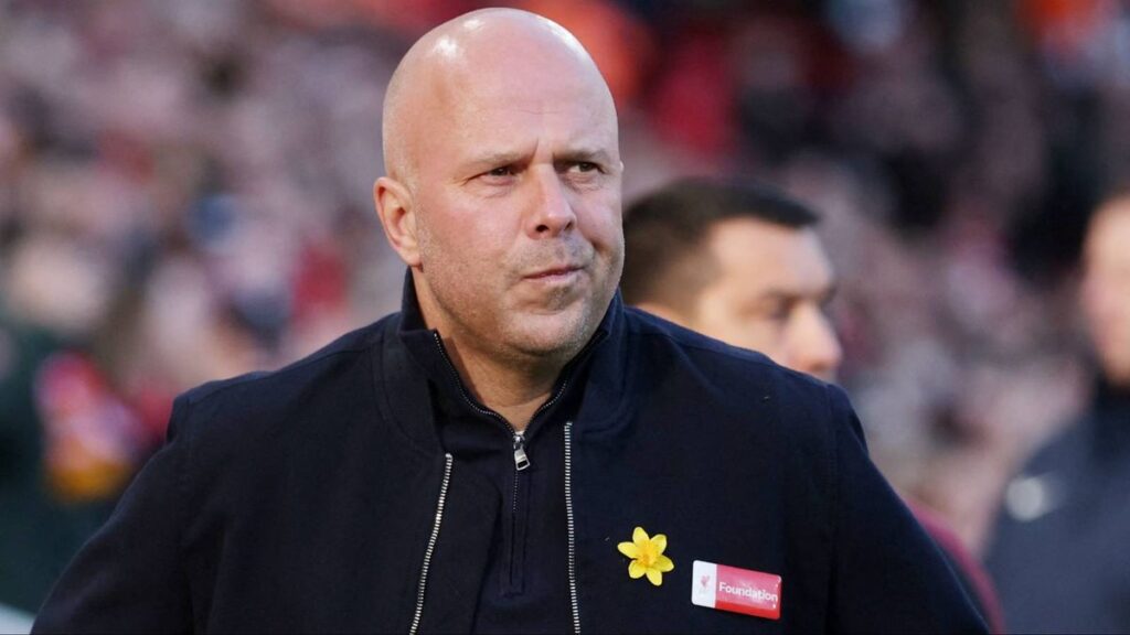 Denzel Dumfries playing for Inter Milan in a Serie A match