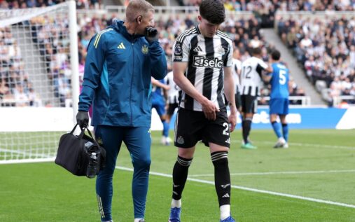 Eddie Howe looks concerned on the touchline during Newcastle United's Premier League match against Bournemouth.