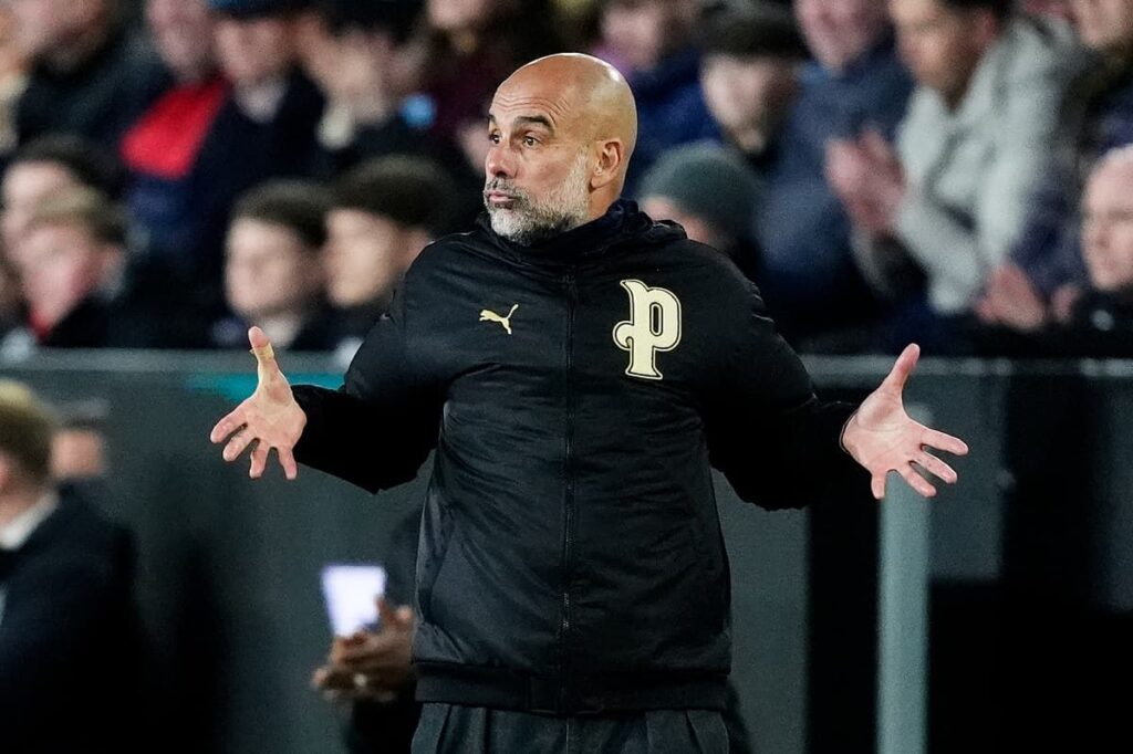 Referee Rob Jones officiating a Premier League football match