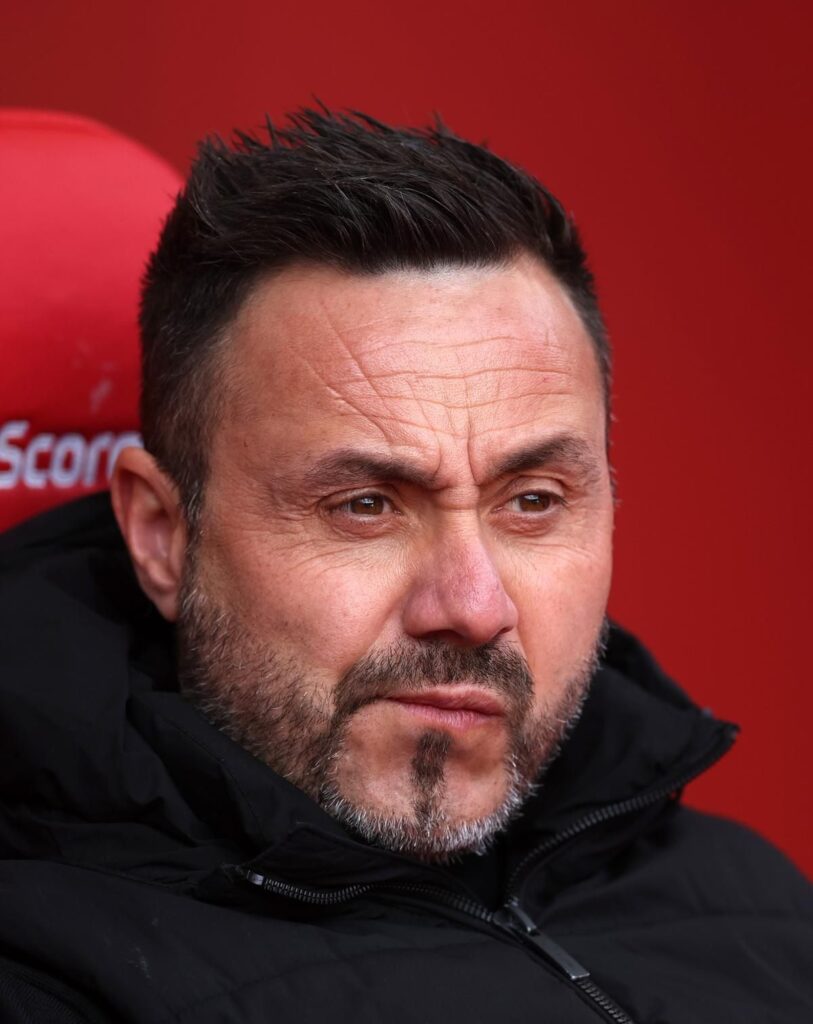 Aston Villa manager Unai Emery and Tottenham boss Roberto De Zerbi on the touchline