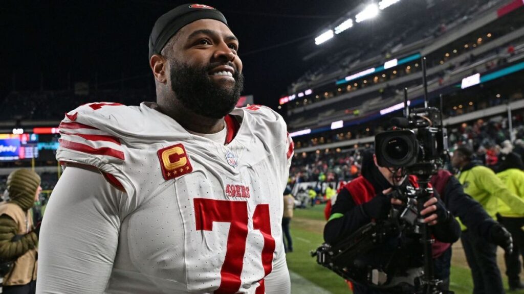 San Francisco 49ers left tackle Trent Williams preparing to block a defender during an NFL game