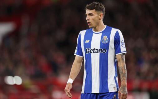 Jakub Kiwior playing in defence for FC Porto