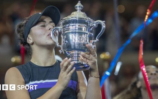 Bianca Andreescu playing a forehand shot on a professional tennis court