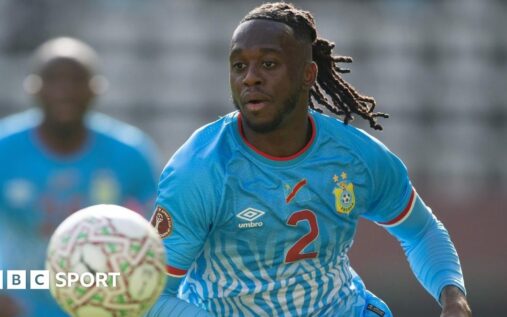 Aaron Wan-Bissaka and Yoane Wissa wearing the DR Congo national team jersey