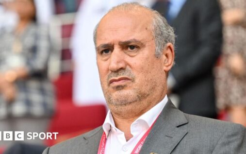 Mehdi Taj speaking at a press conference for the Iranian Football Federation