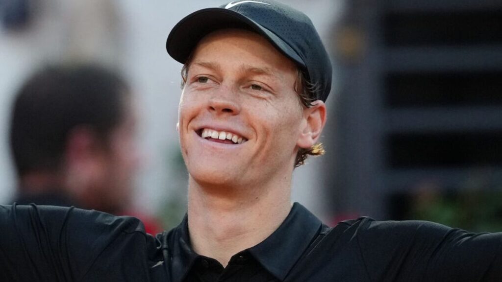 Jannik Sinner celebrating his straight-sets victory on court at the Italian Open