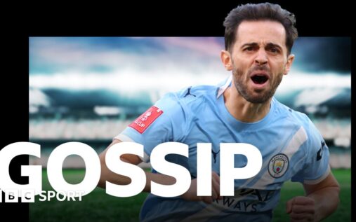 Bernardo Silva dribbling the ball for Manchester City