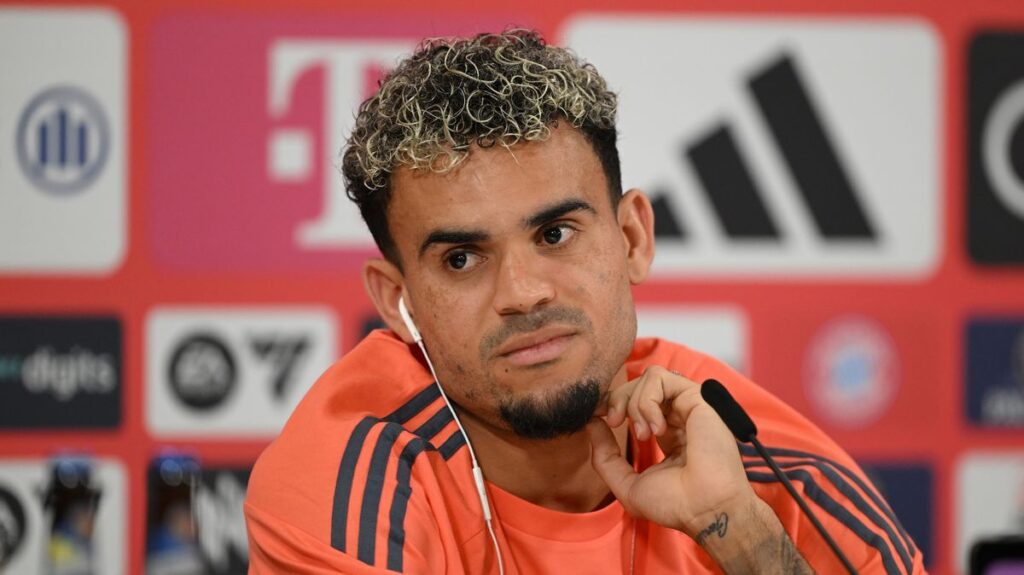 Luis Diaz playing for Bayern Munich during a Champions League match