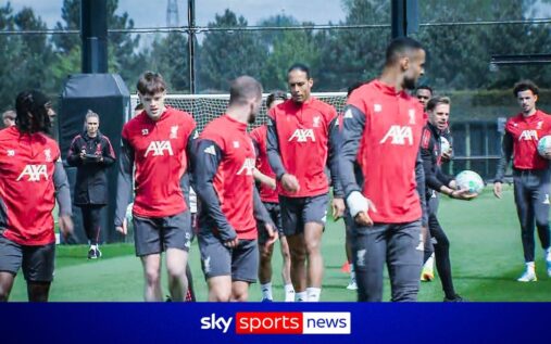 Mohamed Salah and Alexander Isak looking concerned during a Liverpool Premier League match