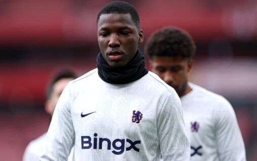 Moises Caicedo playing for Chelsea in a Premier League match