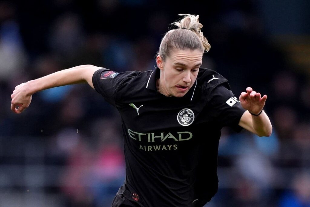 Vivianne Miedema playing for Manchester City in the Women's Super League