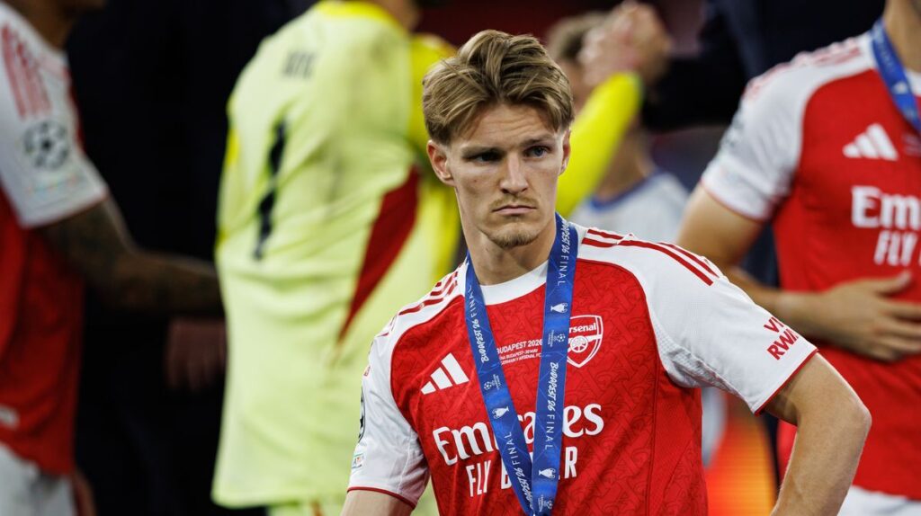 Mikel Arteta looking dejected on the touchline during the Champions League final