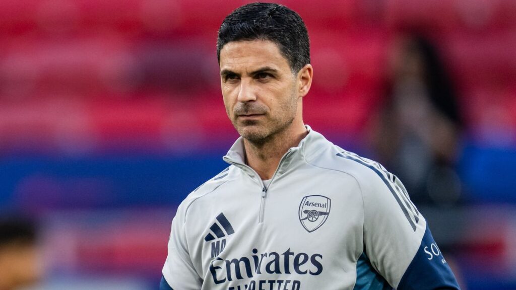 Arsenal manager Mikel Arteta looking thoughtful on the touchline