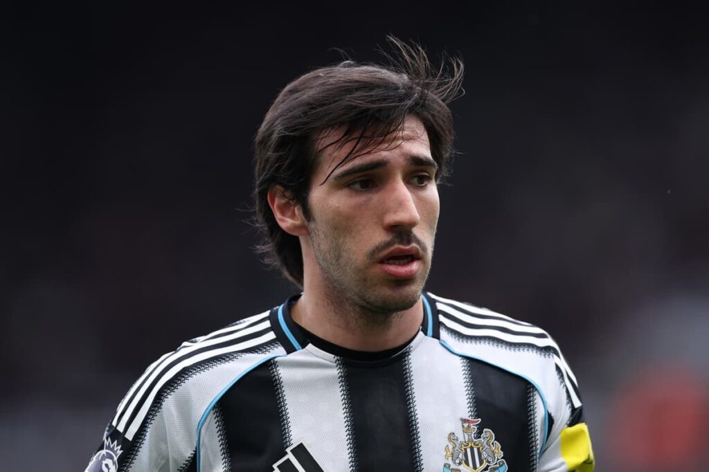 Sandro Tonali playing in central midfield for Newcastle United