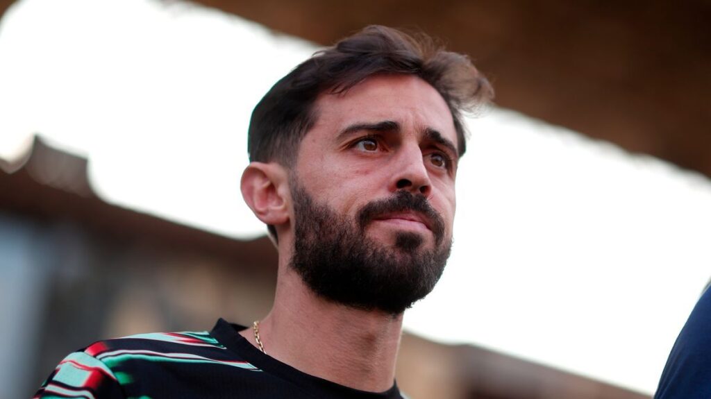 Bernardo Silva waves an emotional goodbye to Manchester City supporters inside the Etihad Stadium