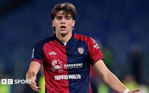 Marco Palestra in action playing in defense during a Serie A match